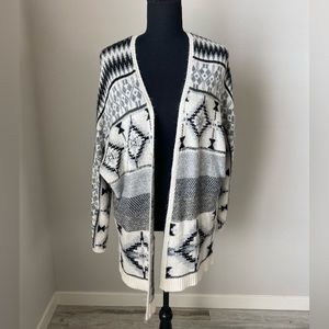 Aeropostale Black/Whtie Oversized Cardigan Size Extra Small